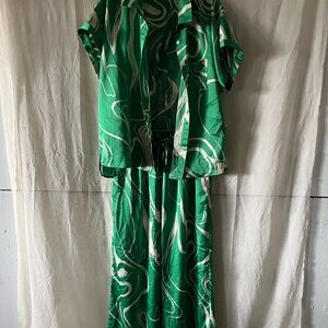 Green and White Swirl Pattern Shirt and Pant Set
